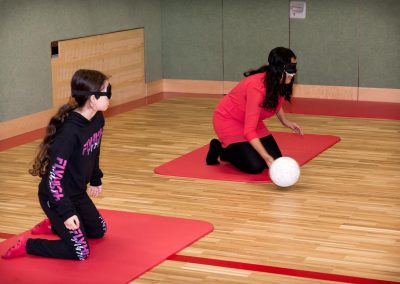Teilnehmerinnen beim Torball Spiel