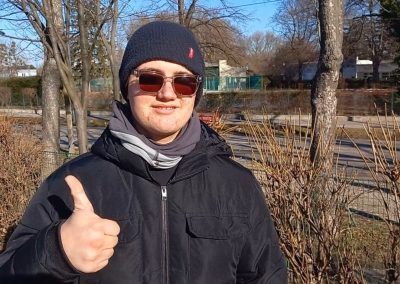 Screenshot: Simon Braun aus der HAS3 gibt ein "Thumbs up"