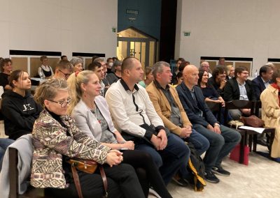 Meilenstein 2a Bild: Gäste aus Krakau in der Aula des BBI